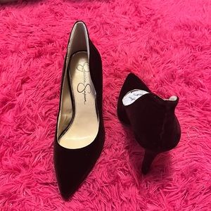 8.5 Jessica Simpson Cambredge heels